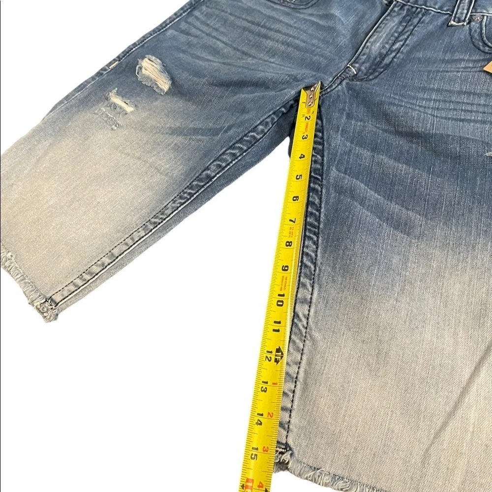True Religion Men's Cut-Off Jean Shorts w/ Flaps & Rips in Moving Indigo size 38